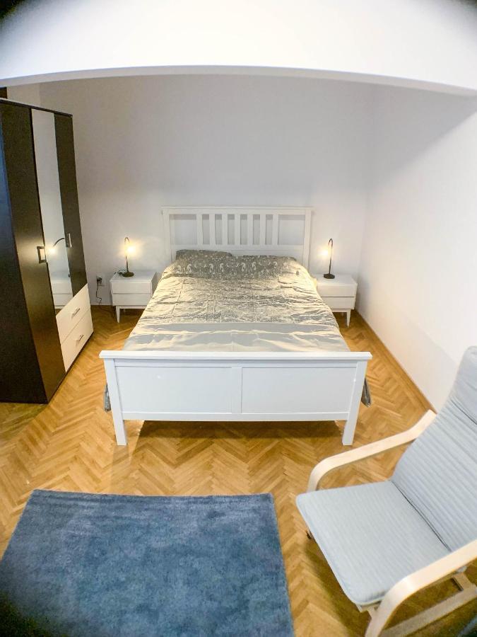 Luterana Studio Apartment Bükreş Dış mekan fotoğraf